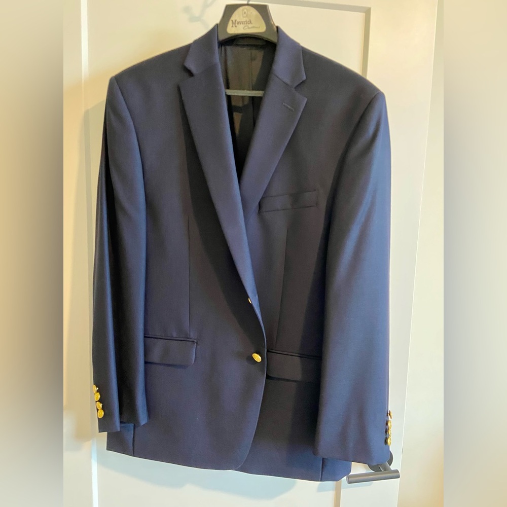 Men’s Ralph Lauren Navy Blazer w/Gold Accent Buttons– Size 42R – Gently Worn